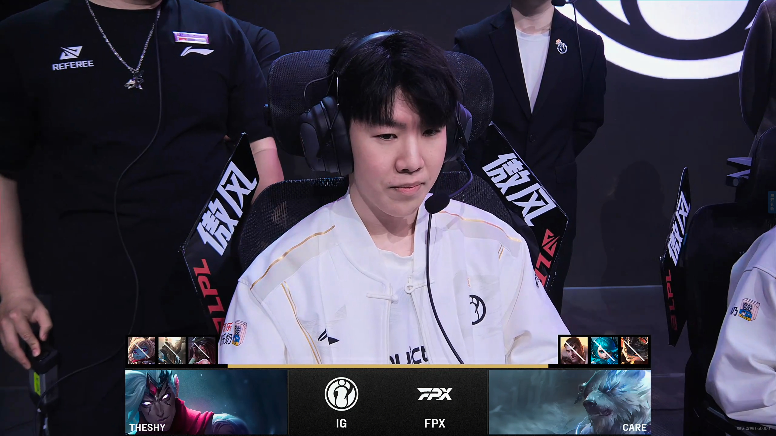 RNG翻盘100T,JackeyLove完成史诗逆转激烈交锋成都决赛之夜,锁定晋级资格 RNG翻盘100T,JackeyLove完成史诗逆转激烈交锋成都决赛之夜,锁定晋级资格