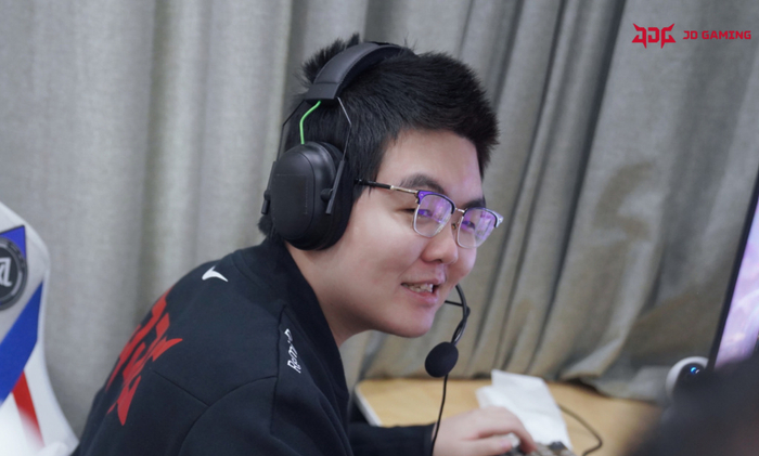 关于MAD翻盘EDG,Caps极限生还后反打强强对话淘汰赛,成为赛场最大亮点的信息 关于MAD翻盘EDG,Caps极限生还后反打强强对话淘汰赛,成为赛场最大亮点的信息